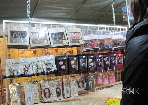 賤價耳筒 假貨賣通街!