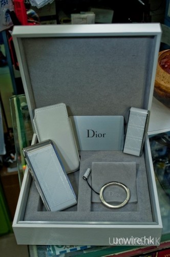 先達最貴！ $35,800 Vertu手機冇人吼