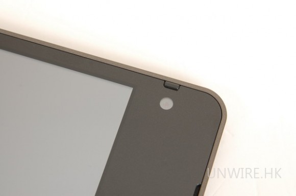 388g 超輕 6小時電量 – Viliv N5 3G