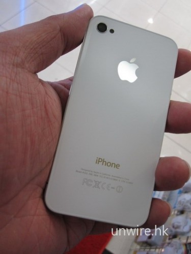 先達驚現！$2,800 幫你換白色 iPhone4 殼