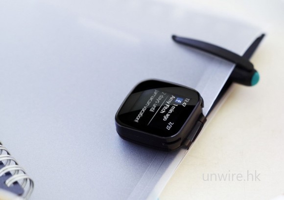 懶得在袋中拿出手機? Sony Ericsson LiveView 幫到你!