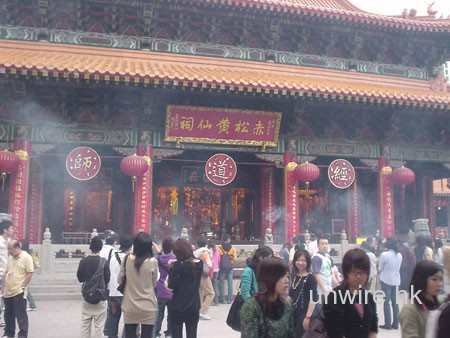 拜神也電子化? 走火入魔了吧!