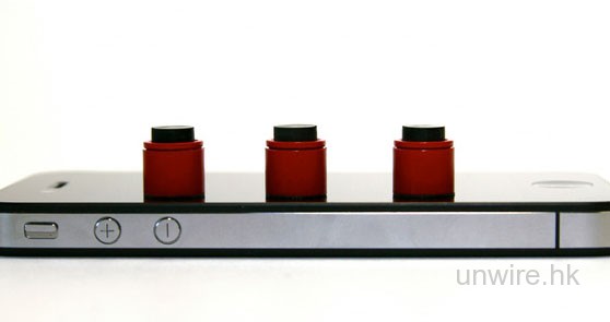 為iPhone而設：細小易於攜帶的Joystick