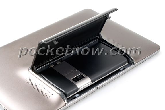 手機 X Tablet 終極合體, Asus Padfone 今台北現身