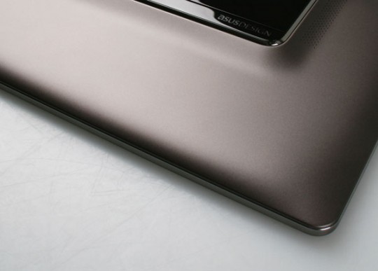 ASUS 在Computex 展覽前放出新平板照片