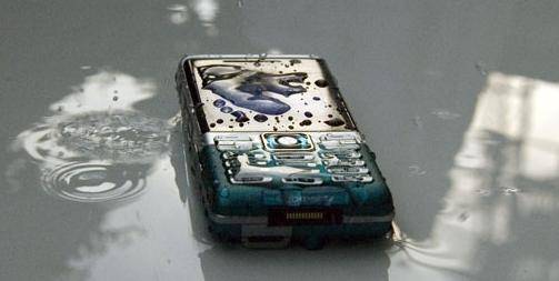 Sony Ericsson 手機一跌就壞 ?