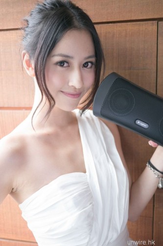 變身 MBA? Logitech 非一般 iPad2 / Tablet 鍵盤及配件