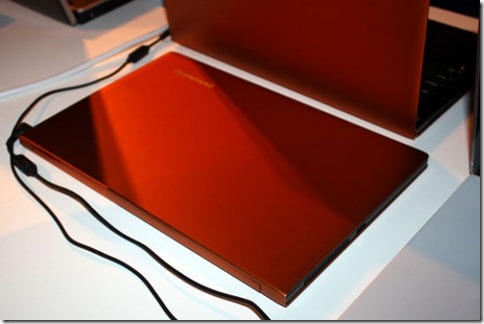 Lenovo UltraBook 現身! IdeaPad U300