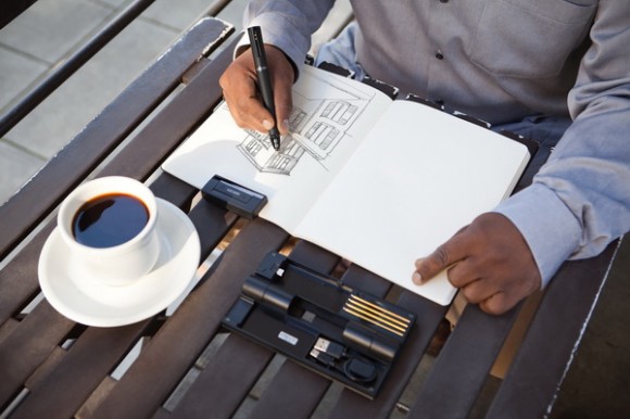 神奇原子筆：紙上畫完自動數碼化