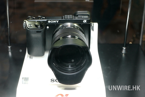 360 度看 Sony NEX-7 (影片)