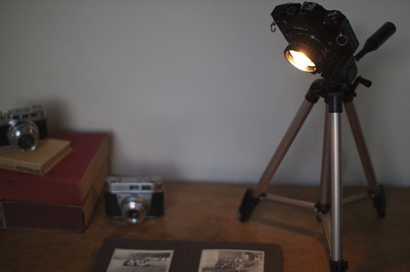 舊腳架、舊相機重生! 改裝成品味枱燈