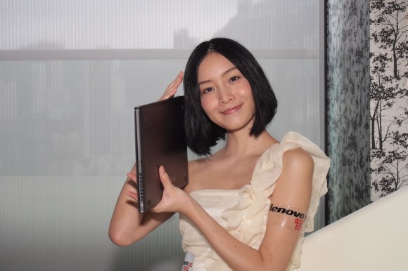 10 秒開機! Lenovo IdeaPad U300S