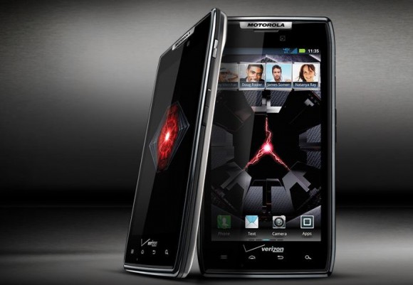 7.1mm 全球最薄   – Motorola Droid RAZR 登場