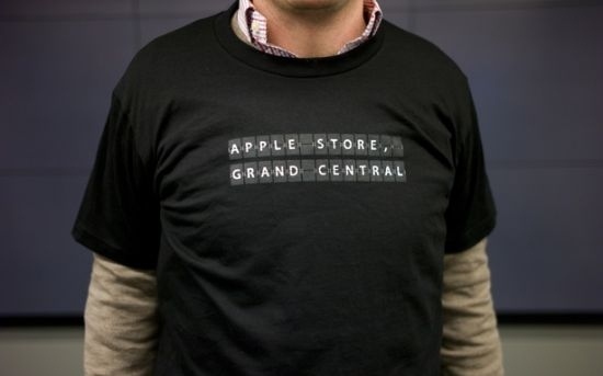蘋果店限量開業Tee 炒價過千