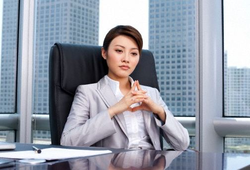 打工仔注意: 女上司真的比較好