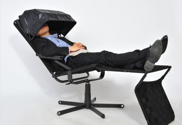 蛇王時不失霸氣的辦公椅