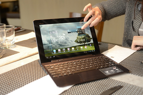 四核平板 Asus Eee Pad Transformer Prime ICS 版本動手玩