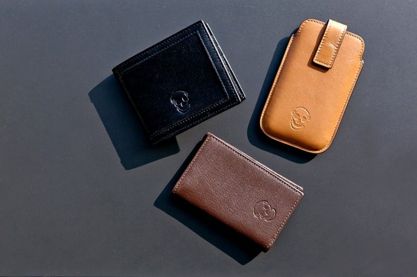 Alexander McQueen 2012 iPhone 套香港上架