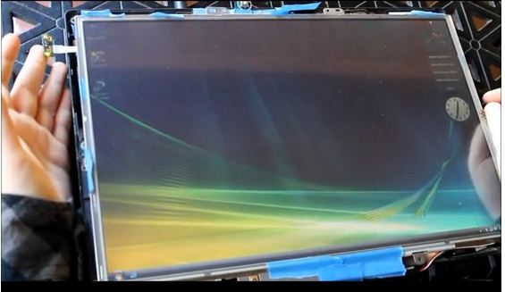 11.6 吋都未夠大？17 吋平板現身！