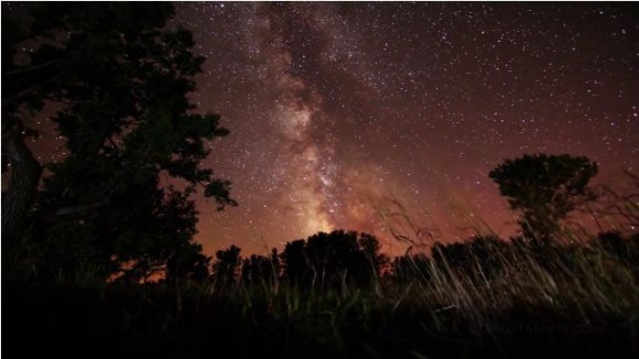 星空裡萬物在轉，超強縮時攝影作品
