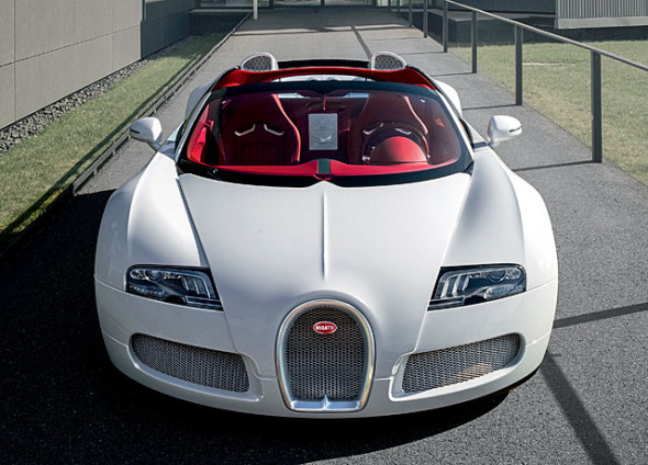 簡體字不再! 超跑 Bugatti 推中國「威龍」版