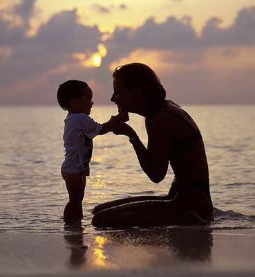 母親節大孝順 ?  利用母親推自己上位