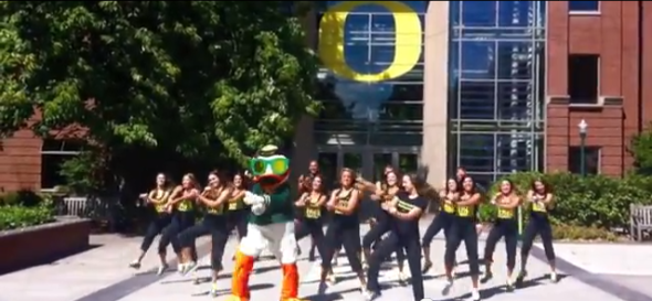 洗腦江南Style老外唐老鴨版