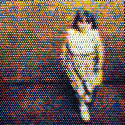 用蠟筆砌成的照片，給你回到童年的夢幻感覺