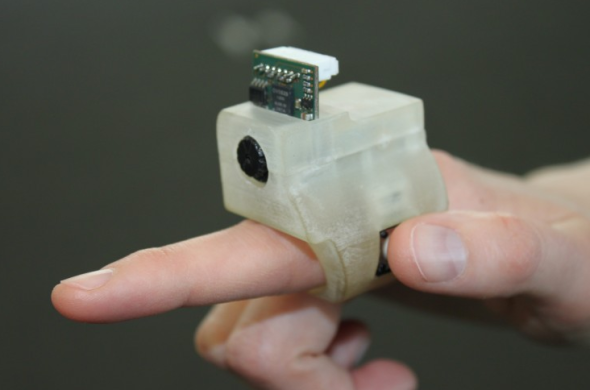 EyeRing – 失明人士的眼睛，代看東西的裝置