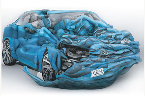 藝術家新創作！17 名模特兒「人車合一」