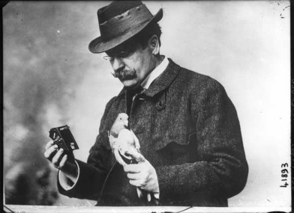 1 世紀前的發明   用鴿子作航空攝影