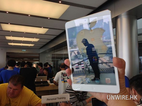 再炒！場外 iPad Mini 叫價 $3,200 ．轉手賺 $612