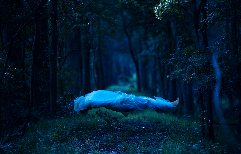 讓人反思的詭異飄浮拍攝