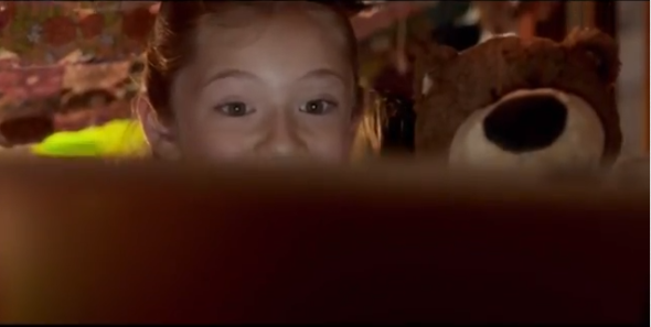 一隻渴望陪你成長、談話的玩具熊