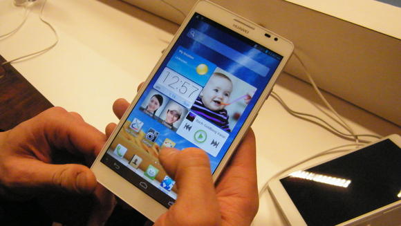 華為或推 6 吋屏幕 WP8 手機