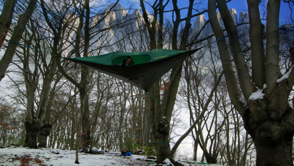 小龍女帳篷？給你空中睡覺的感覺