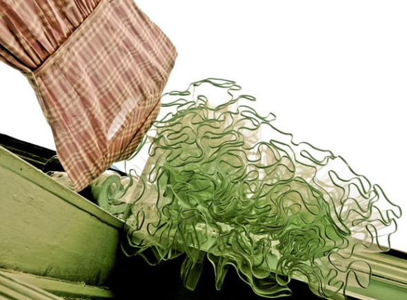 攝影師走遍全世界拍攝裙下風景？