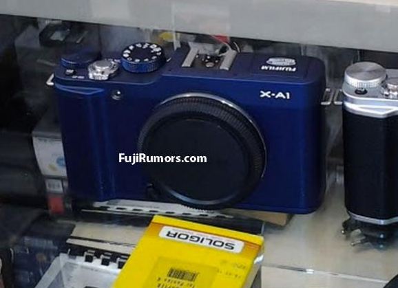 更細更輕 – Fujfilm X-A1 實機照流出