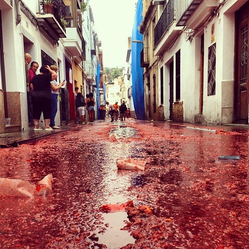 讓雙手染滿茄醬吧！瘋狂的西班牙番茄節