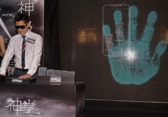 PCCW 推多項「神級」服務