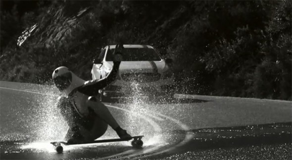 Benz A45 AMG 惡鬥極限速度滑坡運動員