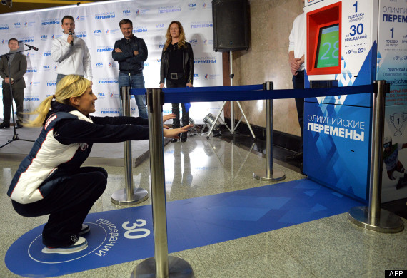 售票機前做運動  換免費地鐵飛