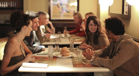 享受親友短聚! 餐廳關掉手機半價