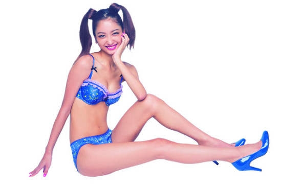 不要脫人家的水手服喔！《美少女戰士》x PEACH JOHNS 內衣圖集