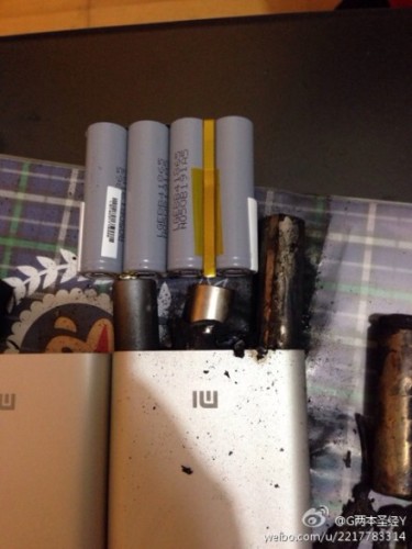 香港買中伏假小米電自爆！