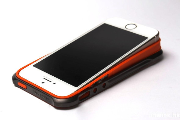 剛柔並濟 iPhone Bumper：FRAME x FRAME Shock Mount for iPhone 5S/5