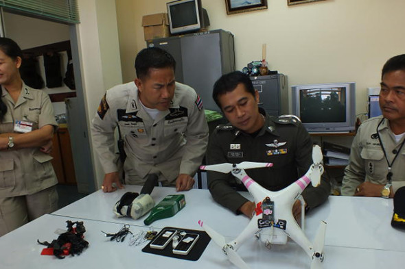 囚犯高價為 Nokia ! 高科技走私為「炒機」