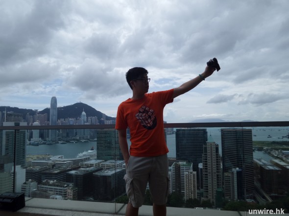 小編 ：「自拍方便、新 Filter 好玩」速試 Olympus PEN Lite E-PL7