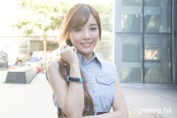 智能手帶可變藍牙免提 ! 速試 HUAWEI TalkBand B1