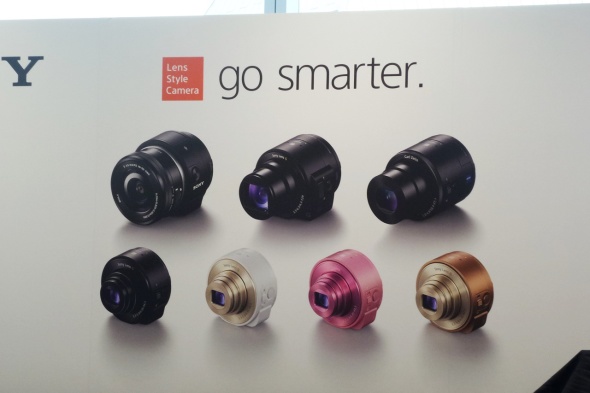 【報價】$2,980 起買可換鏡外置鏡頭 Sony QX1